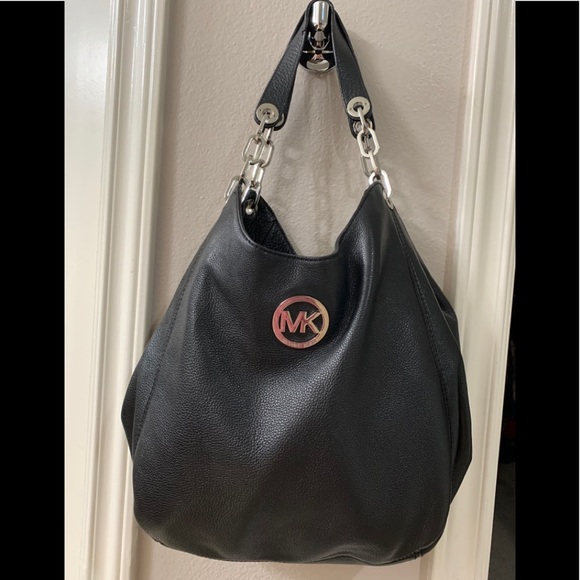 Michael Kors Handbags - Michael Kors Large Black Leather w/Silver Hardware